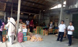 Gudang Penyimpanan Jamu Ilegal di Blitar Digerebek