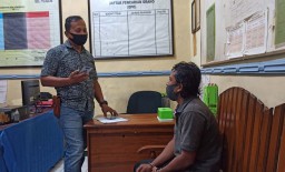 Guru Olahraga Gadungan Embat HP Siswa SMP