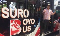 Naik Bus Suroboyo, Gus Ipul: Saya Ingin Menikmati Kebijakan Bu Risma