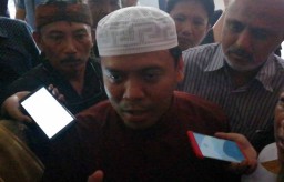 Gus Nur Susul Prabowo Jenguk Ahmad Dhani di Rutan Medaeng