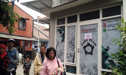 Pasien Ningsih Tinampi Membludak, Warga Ramai-ramai Buka Penginapan