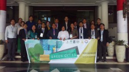 Rombongan Wali Kota Kamboja Belajar Tata Kota di Surabaya