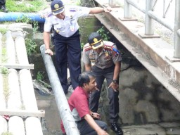 Jembatan Ambles, Jalan Kartini Ditutup Total