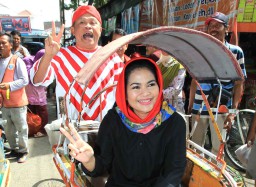 Cawagub Puti Bareng Kirun Sapa Warga  Kota Minyak