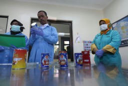 Wow! BBPOM Temukan 7 Makanan Kaleng Mengandung Cacing Parasit di Jatim