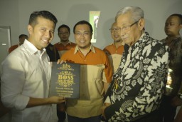 Maraknya Impor, Cawagub Emil Imbau Pengolahan Tembakau Ditingkatkan