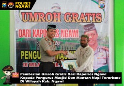Kapolres Ngawi Hadiahi Umroh Mantan Napi Teroris dan Pengurus Masjid