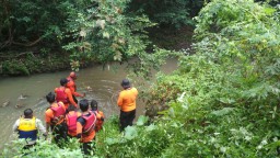 Mabuk, Naik Motor Malah Tewas Tercebur Sungai