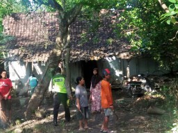 Ditinggal Anak-Istri, Nurpandi Tewas Dalam Rumah
