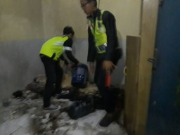 Sepasang Kekasih ini Bakar Diri di Dalam Kamar Kos, Mengapa?