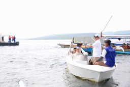 Asiknya Mancing Ikan di Banyuwangi Festival