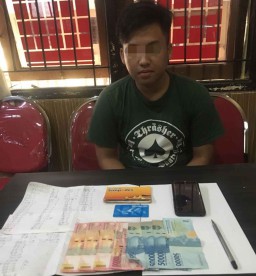 Terima Setoran Uang, Pemuda ini Dijemput Polisi