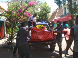 Lima Hari Tak Keluar rumah, Kakek Eko Ditemukan Tewas Dikerubuti Lalat