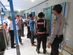 'Obok-Obok' Rutan, Cari Narkoba Malah Temukan Pisau
