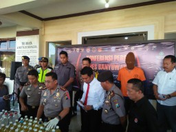 Satu Minggu Gelar Operasi, Polres Banyuwangi Sita Ribuan Botol Miras 