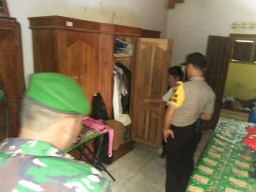 Penjual ini Sembunyikan Miras Oplosan di Dalam Lemari Pakaian