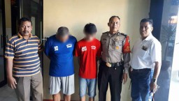 Bapak Anak Cabuli Gadis Kakak Beradik di Kamar Mandi Bersama-sama