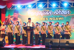 Video: Lihat, Polwan Ngawi Nyanyikan Yaa Lal Wathan