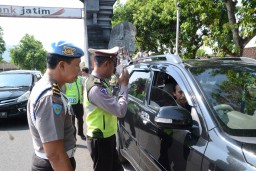 Polisi Razia di Perbatasan Jatim-Jateng, Ada Apa?