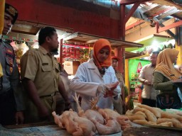 Jelang Hari Raya Idul Fitri, Disnak dan Polres Blitar Sidak Pasar 