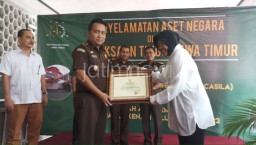 Kejati Jatim Serahkan Dua Aset Negara ke Pemkot Surabaya