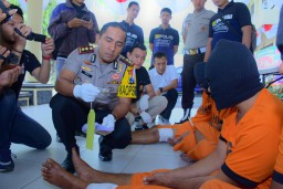 Polisi Buru Penadah Mobil Hasil Komplotan Perampok di Blitar