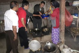 Polisi Ambil Sampel Makanan Diduga Penyebab Keracunan 32 Warga Ngawi