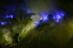 Obor Asian Games 2018 akan Singgah di Gunung Ijen