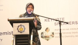 Beri Inspirasi Kaum Perempuan, Risma Cerita Beratnya Tutup Dolly 