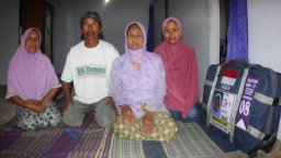 Menengok Persiapan Mbah Supinah yang Naik Haji dari Hasil Buruh Tani
