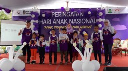 Peringati Hari Anak Nasional, Banyuwangi Bagikan 'Kartu Gandrung'