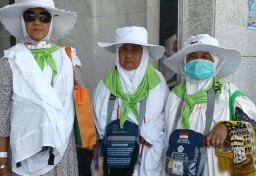 Mbah Supinah, Jemaah Haji dari Hasil Buruh Tani Sudah Tiba di Madinah