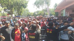 Ribuan Suporter Tak Kebagian Tiket Semifinal Piala AFF U-16