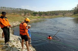 Pemuda ini Terjun ke Sungai Bengawan Solo, Belum Ditemukan