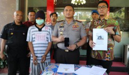 Sebar Video Porno di Facebook, Pedagang Buah ini Diringkus Polisi