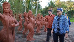 Keren! Ada Taman Gandrung Terakota di Kaki Gunung Ijen