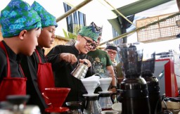 Pecinta Kopi di Banyuwangi Dilatih untuk Naik Kelas