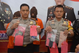 Gelar Pesta Sabu, Ompong Cs Masuk Penjara