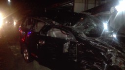 Mobil Elf vs Avanza, Enam Penumpang Terluka
