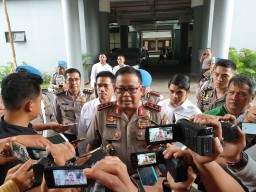 Diperiksa Kasus Kosmetik Ilegal, Via Vallen dan Nella Janji Datang