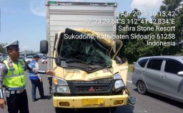 Kecelakaan di Tol Sidoarjo, Truk Boks Ringsek