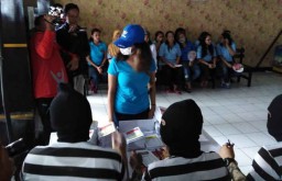 Begini Penampakan Vanessa Angel saat Nyoblos di Rutan Medaeng