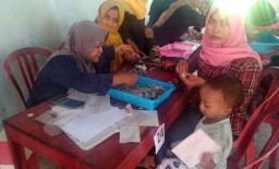 Unik, Ratusan Anak di Ponorogo Pecah Celengan Bersama