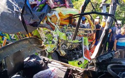 Bus Anggun Krida Tabrak Truk di Probolinggo, Dua Orang Tewas