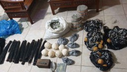 Polisi Sita Ribuan Petasan dari 3 Pelaku di Pasuruan