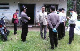 Pria Penderita Gangguan Jiwa Ditemukan Tewas Membusuk di Blitar