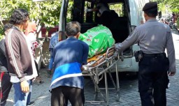 Pria di Ngawi Ditemukan Tewas Membusuk di Dalam Kamar