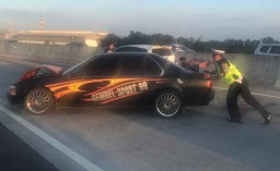 Tiga Mobil Terlibat Kecelakaan Beruntun di Tol Surabaya