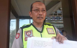 Surat Wasiat Ditemukan Pada Jenasah Suami Istri yang Tewas di Surabaya