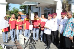 Inovasi SMK di Banyuwangi: Menyiram Lahan Pertanian dengan Smartphone